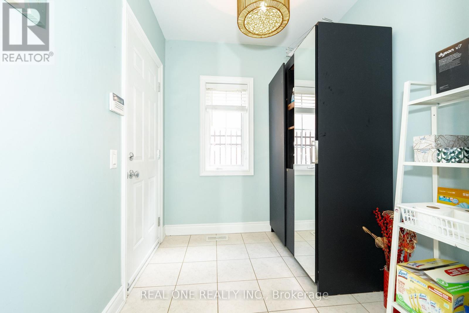 11 Zoran Lane, Vaughan, Ontario L6A 4E4 - Photo 19 - N12294125