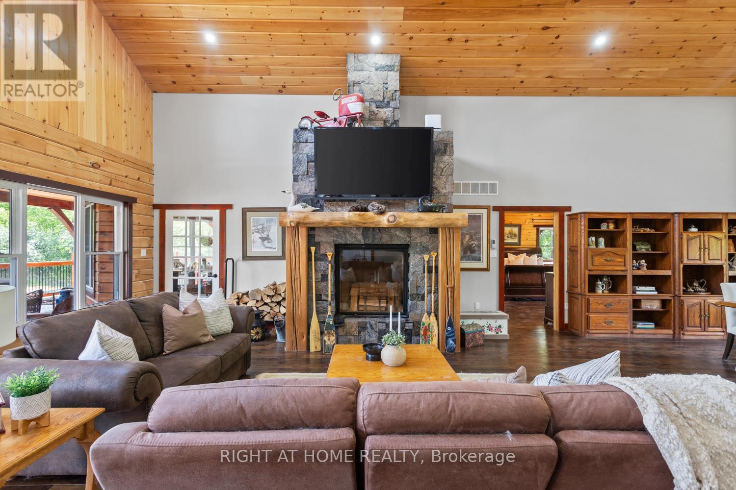 177 Ellwood Crescent, Kawartha Lakes, Ontario  K0M 1A0 - Photo 12 - X12299930