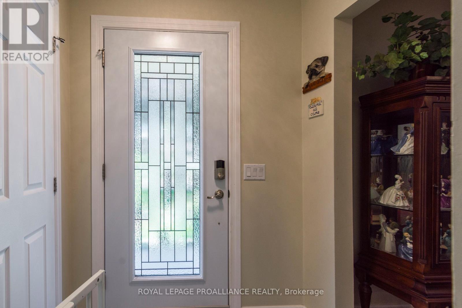 56 Parkview Heights, Quinte West, Ontario  K8V 5L7 - Photo 11 - X12299940