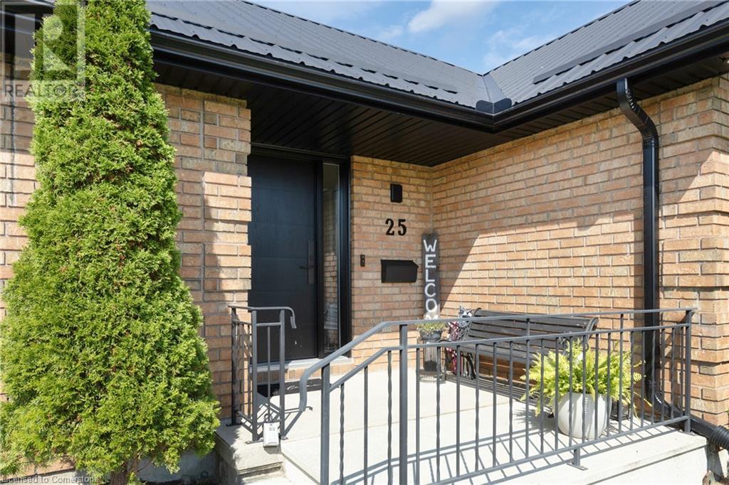 Property at 25 MC INTOSH DR image 3