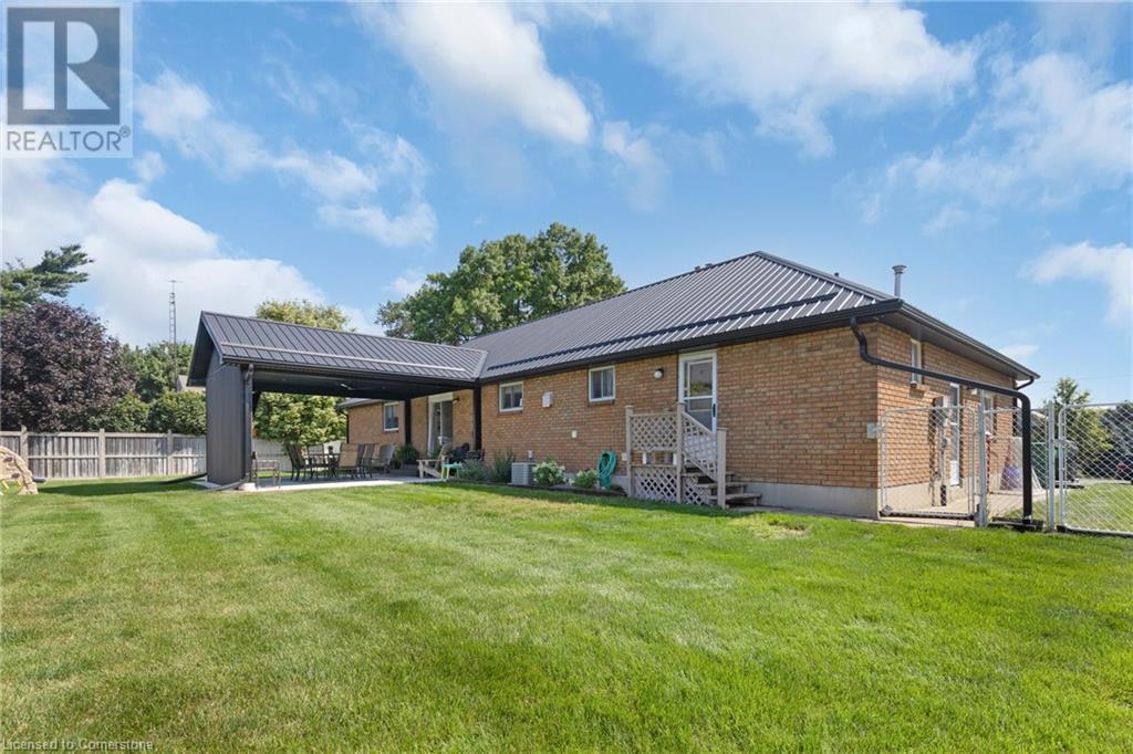 Property at 25 MC INTOSH DR image 4