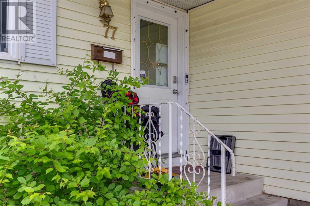 Property at 77 EASTMAN Crescent image 3