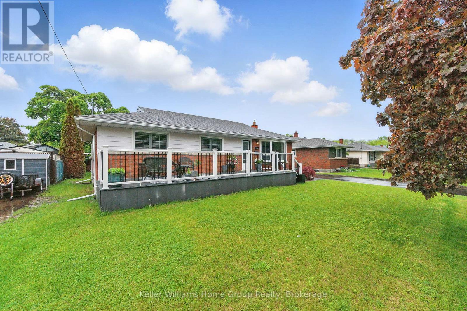 79 Parkway Street, St. Catharines, Ontario  L2M 4J2 - Photo 4 - X12300045