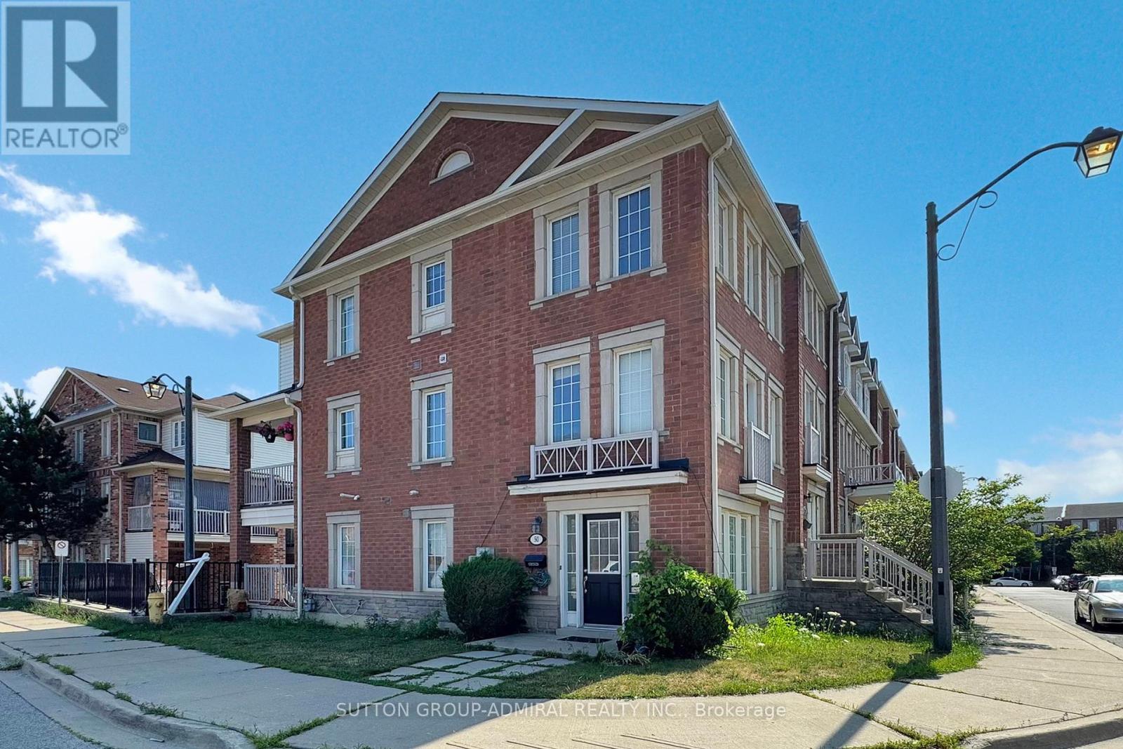 Property at 50 JIM BAIRD MEWS image 3