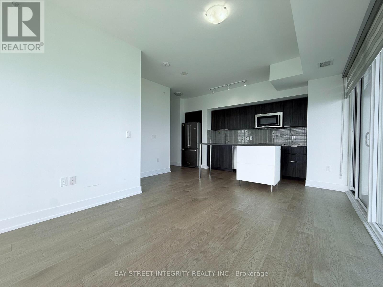 2418 - 30 Shore Breeze Drive, Toronto, Ontario  M8V 0J1 - Photo 12 - W12299834