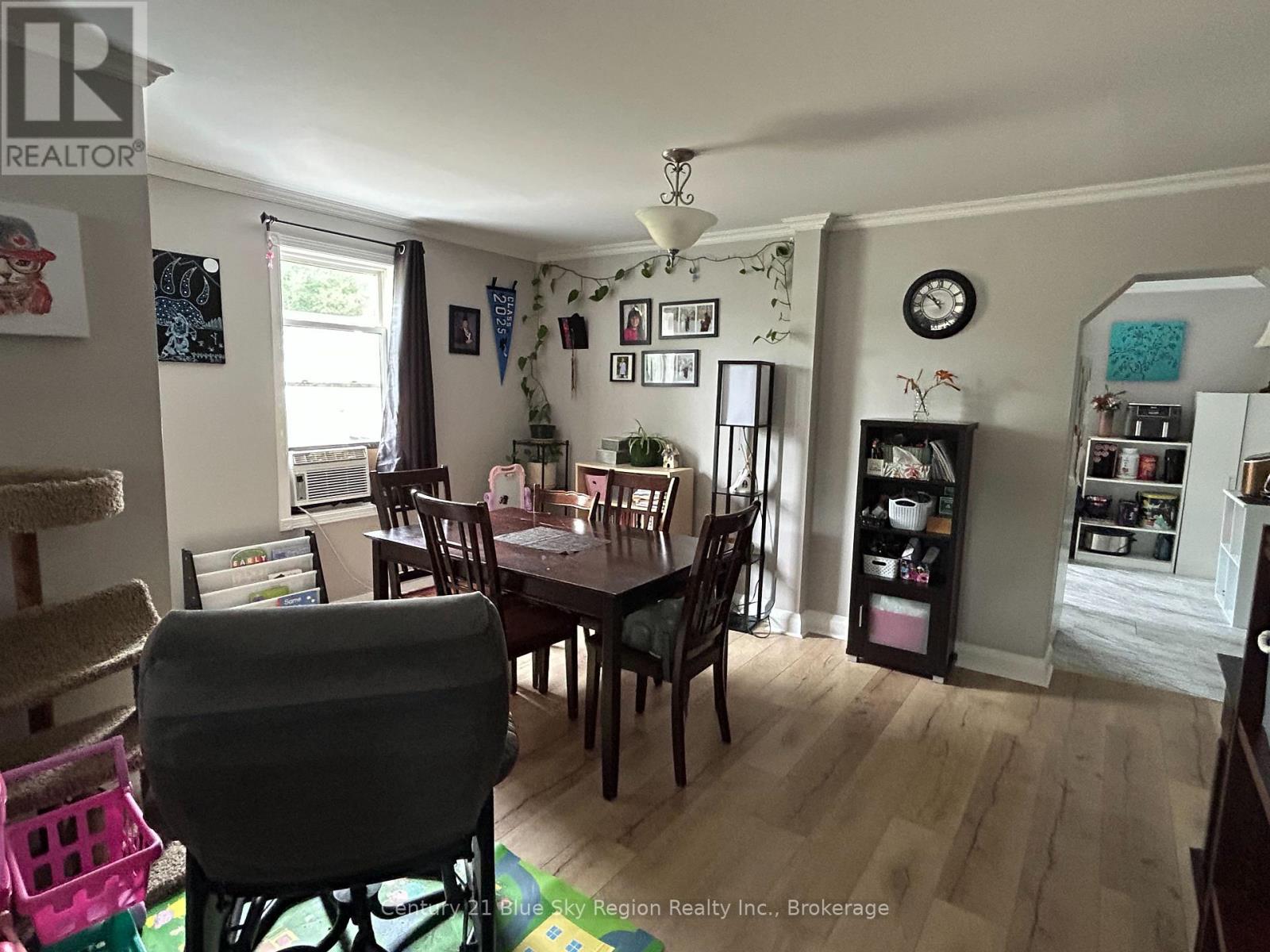 Property at 840-842 WORTHINGTON STREET E image 5