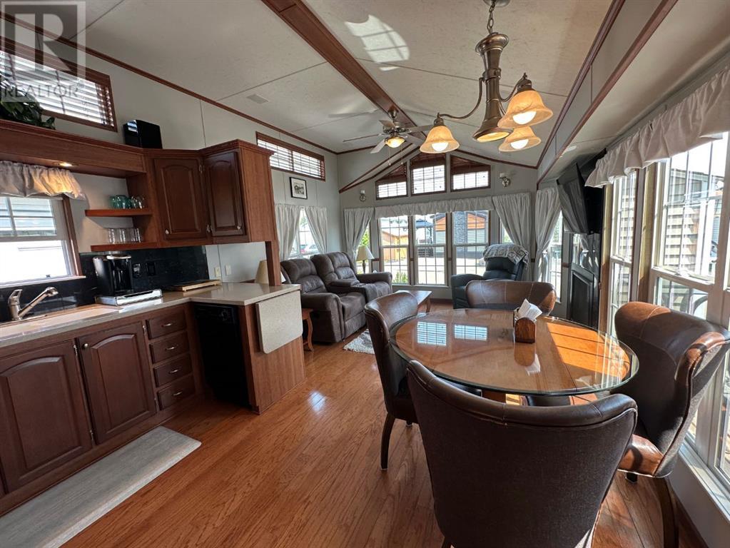 2051, 25054 South Pine Lake Road, Rural Red Deer County, Alberta  T0M 1S0 - Photo 12 - A2227376