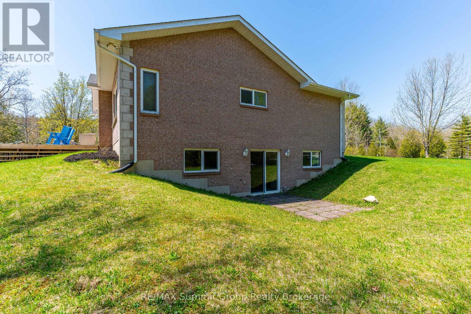 189 Point Road, Grey Highlands, Ontario  N0C 1E0 - Photo 38 - X12154415