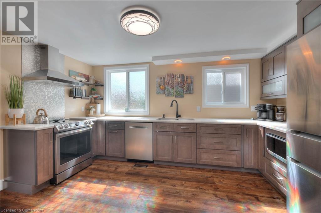 Property at 85 GLENBROOK Crescent image 4