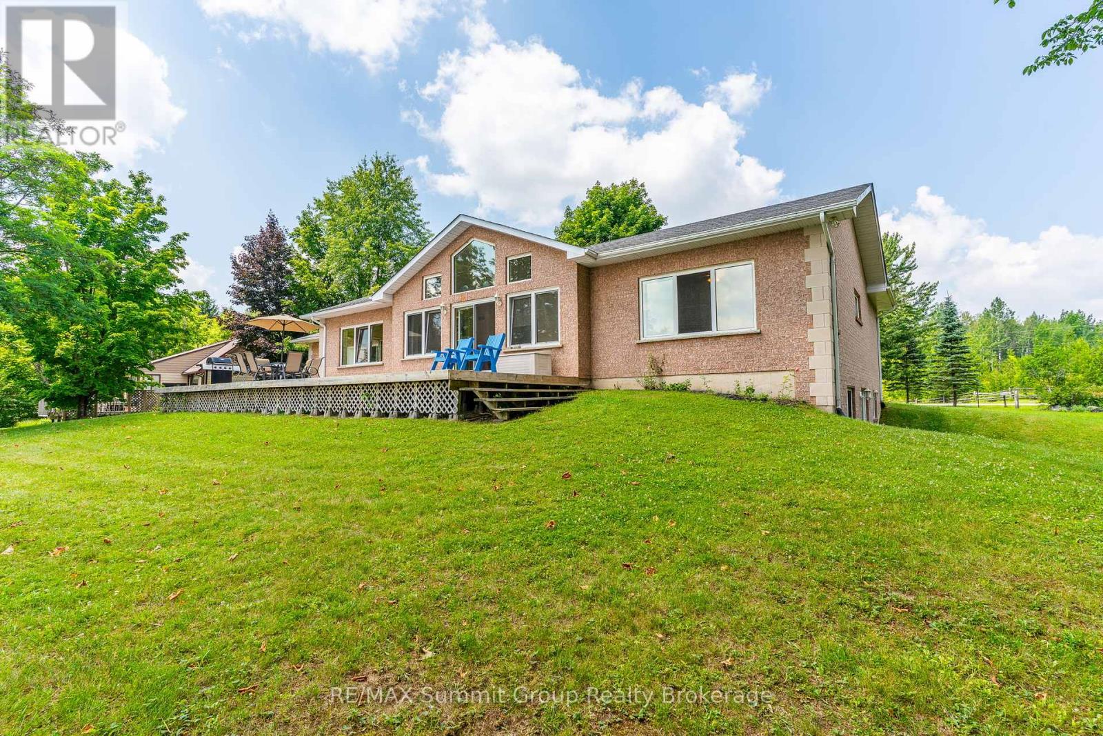 189 Point Road, Grey Highlands, Ontario  N0C 1E0 - Photo 3 - X12154415