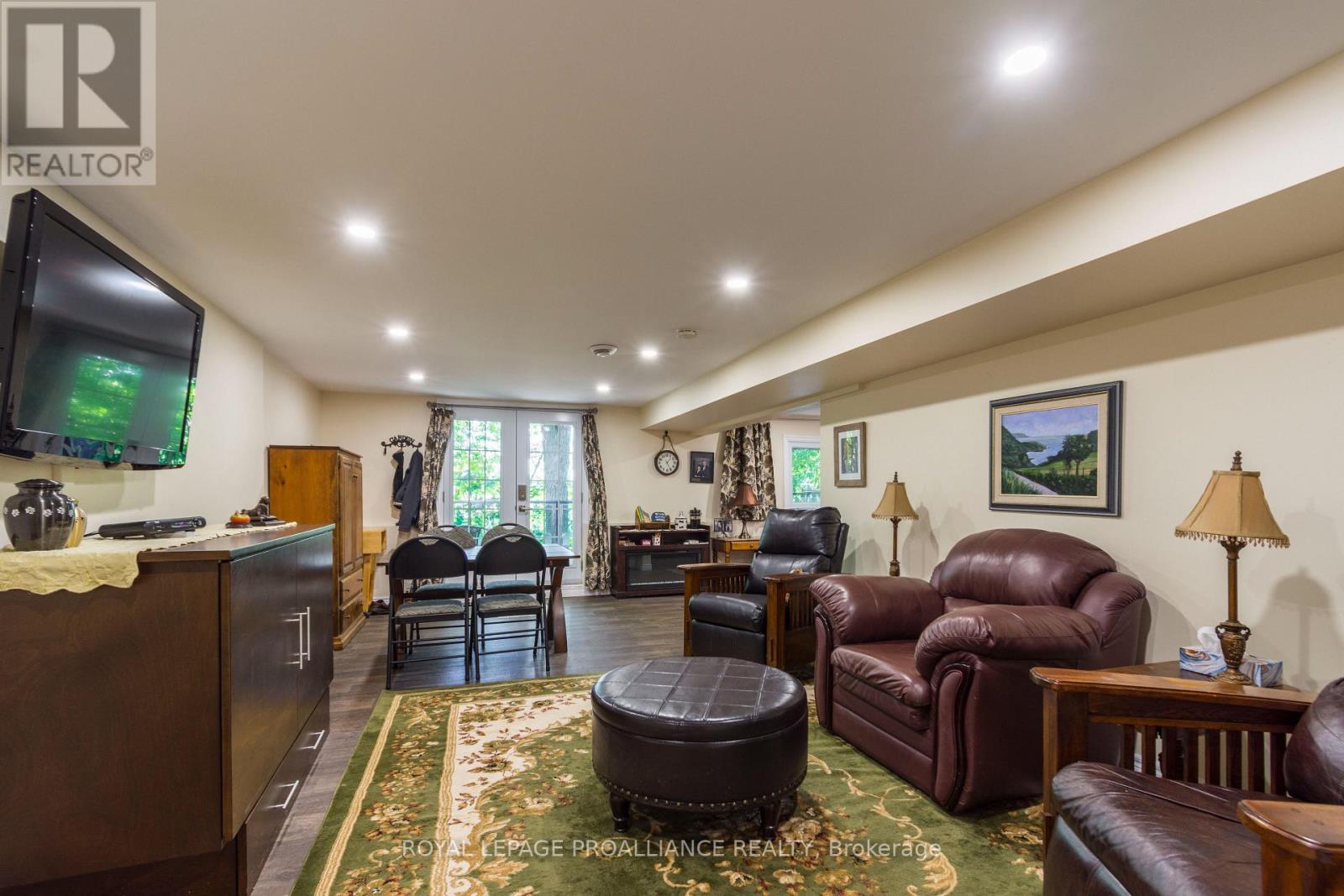 56 Parkview Heights, Quinte West, Ontario  K8V 5L7 - Photo 34 - X12299940