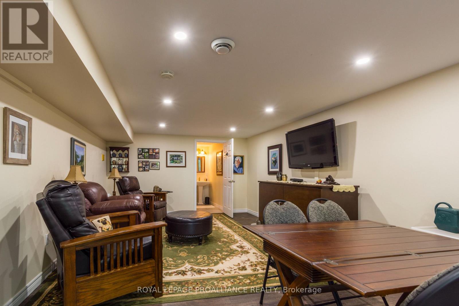 56 Parkview Heights, Quinte West, Ontario  K8V 5L7 - Photo 36 - X12299940