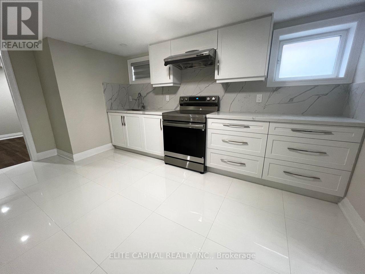 218 Chartland Boulevard S, Toronto, Ontario  M1S 2S5 - Photo 9 - E12298628