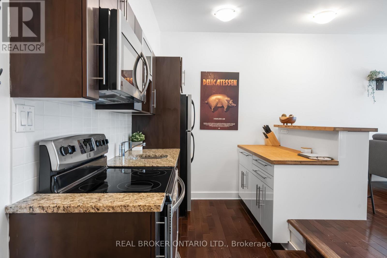 Property at 102 - 360 CUMBERLAND STREET image 5