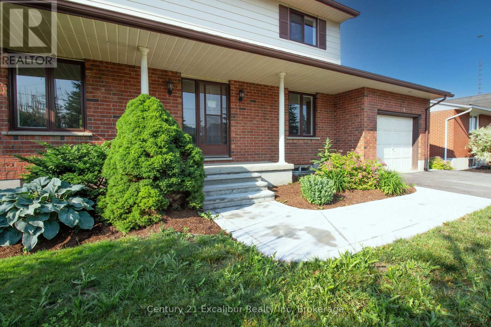 Property at 238 ADELAIDE STREET image 3