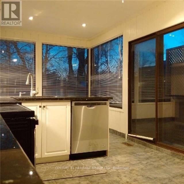 107 Helendale Avenue, Toronto (Yonge-Eglinton), Ontario  M4R 1C6 - Photo 9 - C12299964