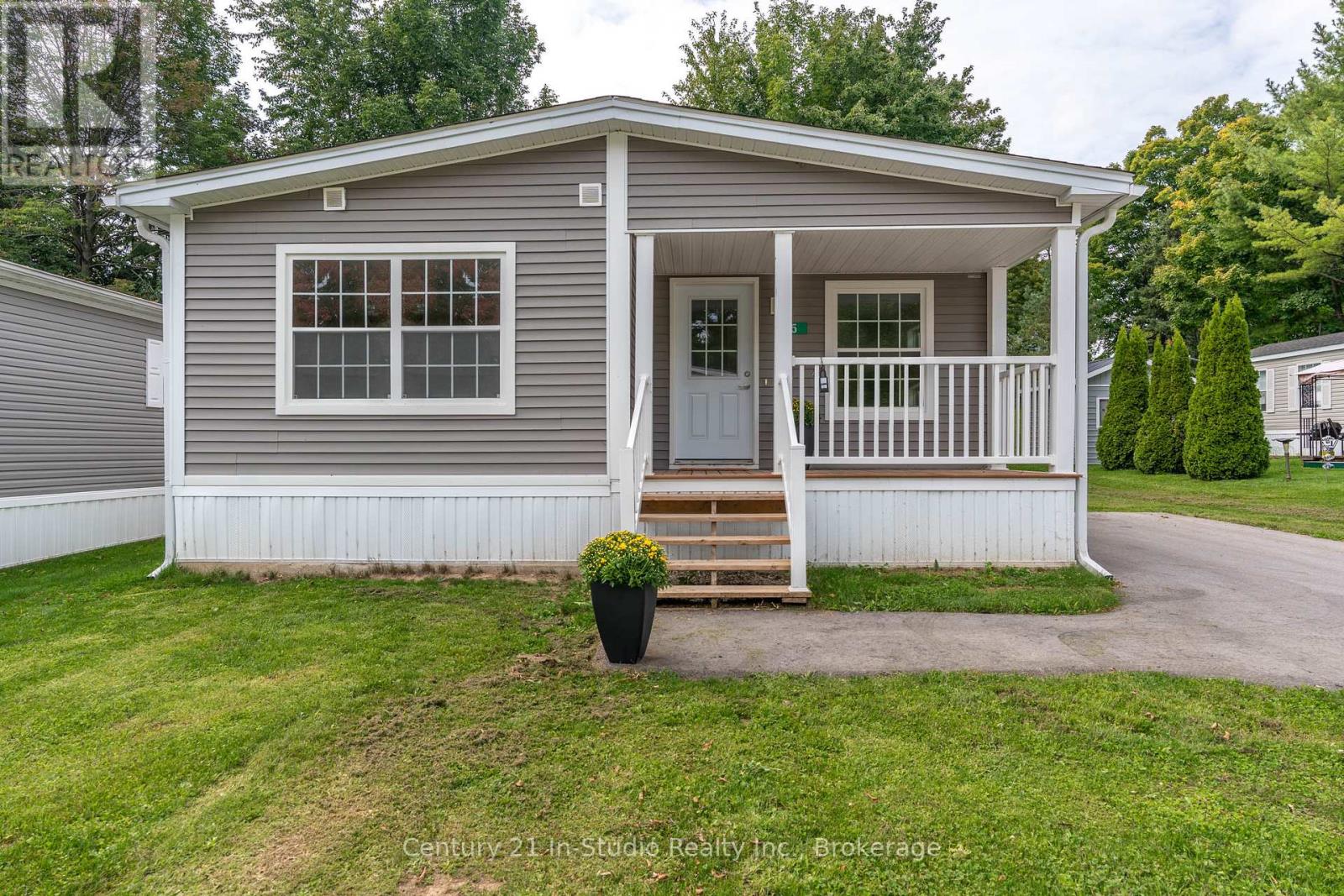 35 SUSSEX SQUARE, Georgian Bluffs, Ontario