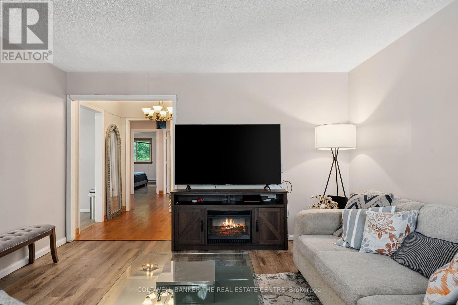 Property at 60 PRINGLE AVENUE image 4