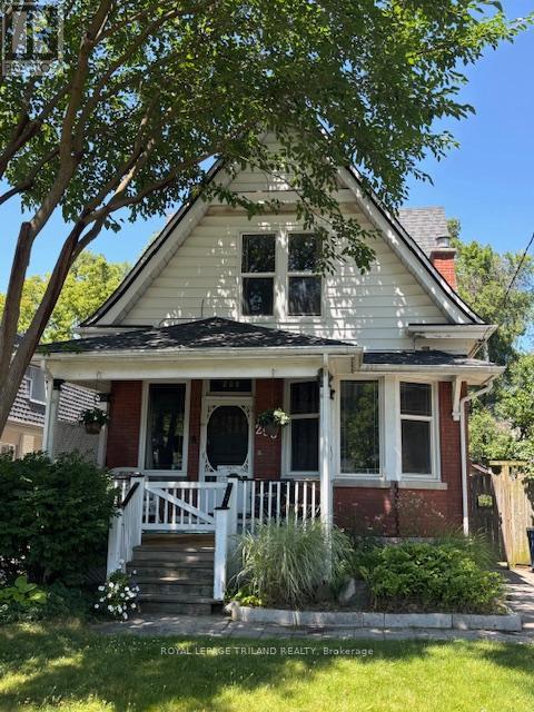 Property at 296 SIMCOE STREET image 2