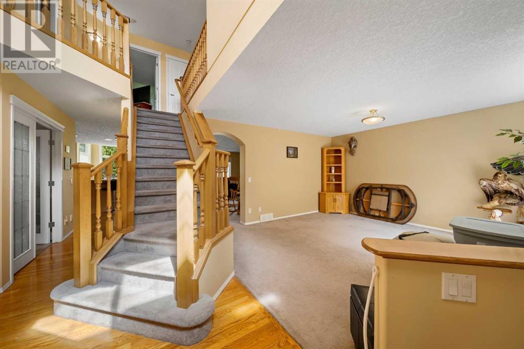 Property at 151 Cranwell Close SE image 4