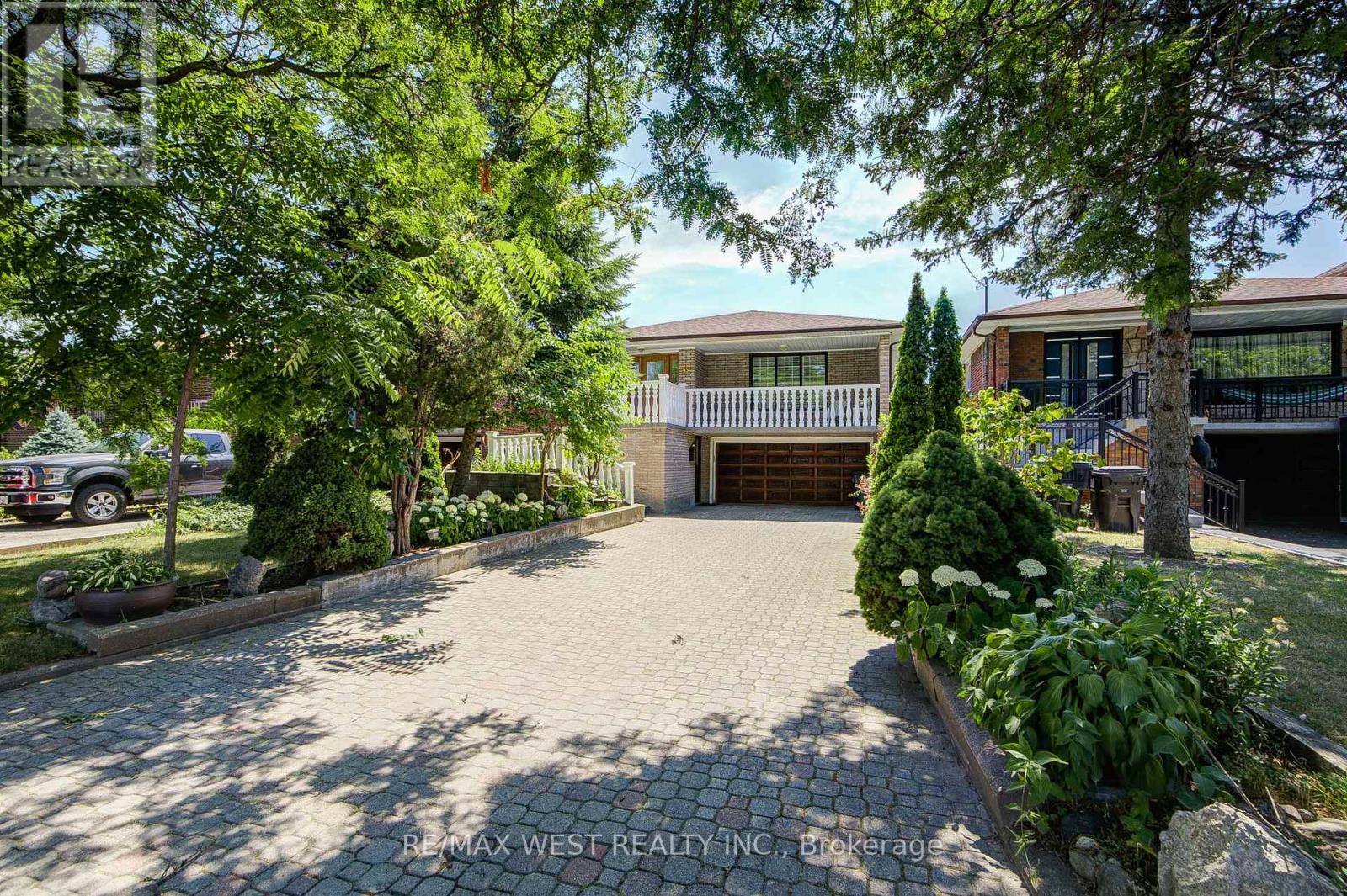 Property at 85 DOWNSVIEW AVENUE image 2