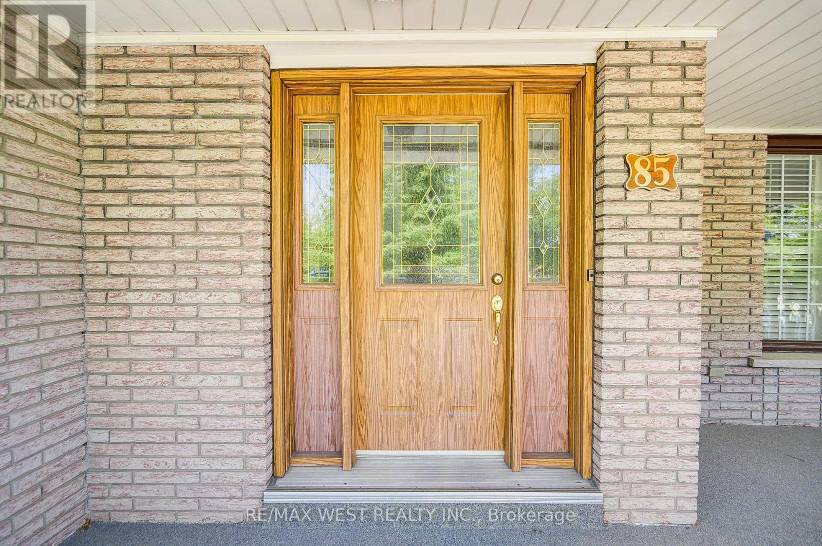 Property at 85 DOWNSVIEW AVENUE image 4