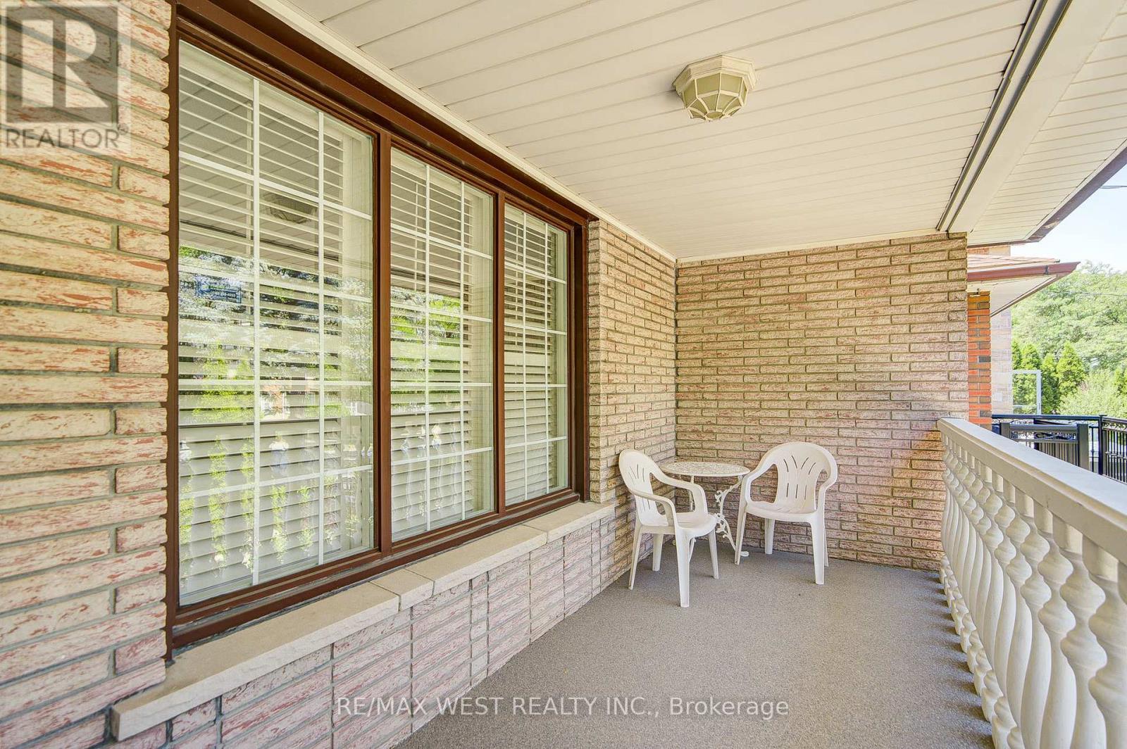 Property at 85 DOWNSVIEW AVENUE image 5