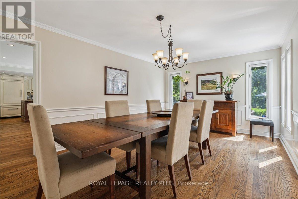 1258 Ravine Drive, Mississauga, Ontario  L5J 3E4 - Photo 12 - W12299949