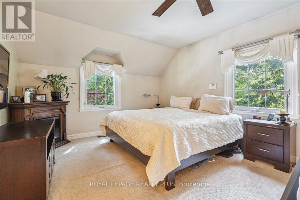 1258 Ravine Drive, Mississauga, Ontario  L5J 3E4 - Photo 20 - W12299949