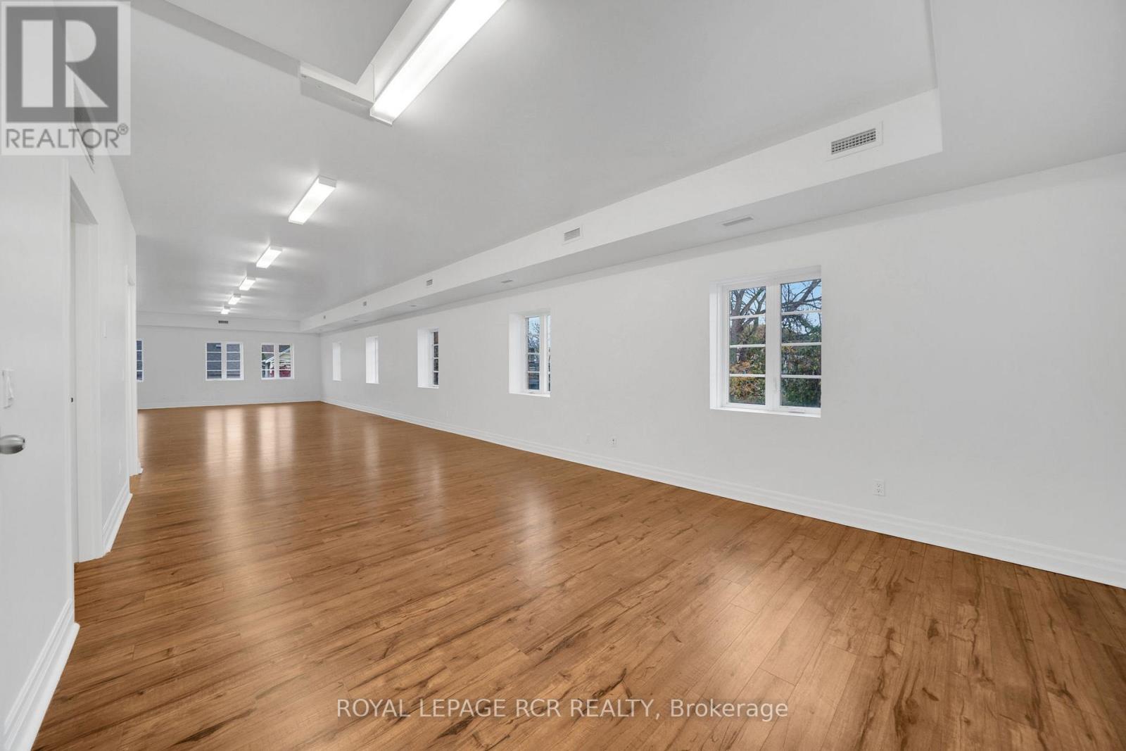 2nd Lvl - 27-31 King Street E, Caledon, Ontario  L7E 1C2 - Photo 5 - W12299978