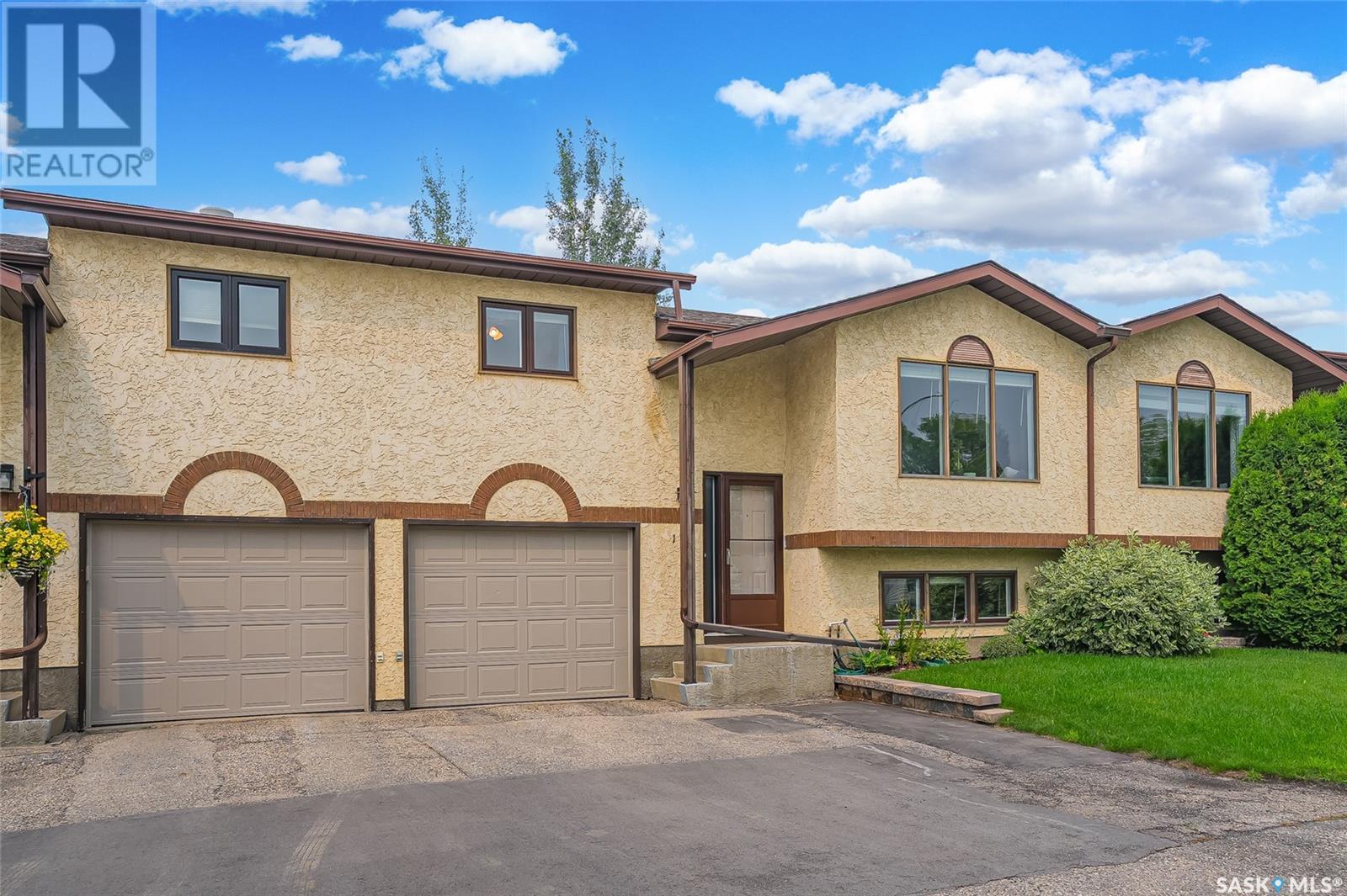 Property at 104 2420 Kenderdine ROAD image 2
