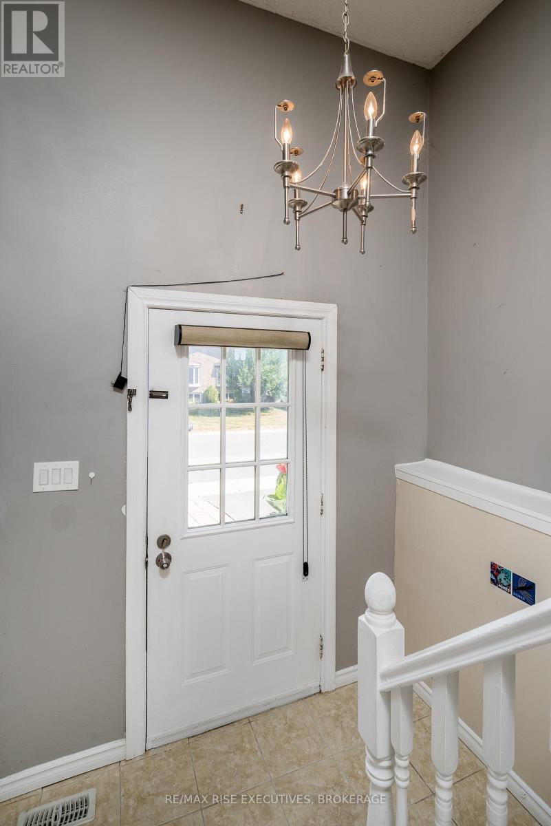 Property at 337 OWENS CRESCENT image 5