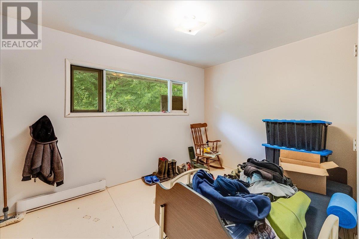 1765 Highway 3a Highway, Castlegar, British Columbia  V1N 3H3 - Photo 43 - 10354952