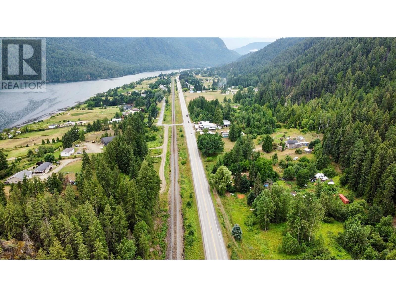 1765 Highway 3a Highway, Castlegar, British Columbia  V1N 3H3 - Photo 6 - 10354952