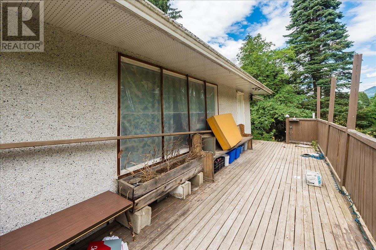 1765 Highway 3a Highway, Castlegar, British Columbia  V1N 3H3 - Photo 39 - 10354952