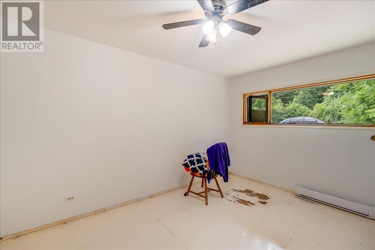 1765 Highway 3a Highway, Castlegar, British Columbia  V1N 3H3 - Photo 49 - 10354952