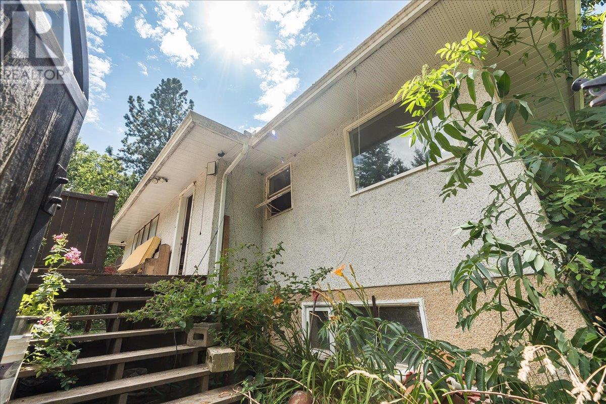 1765 Highway 3a Highway, Castlegar, British Columbia  V1N 3H3 - Photo 73 - 10354952