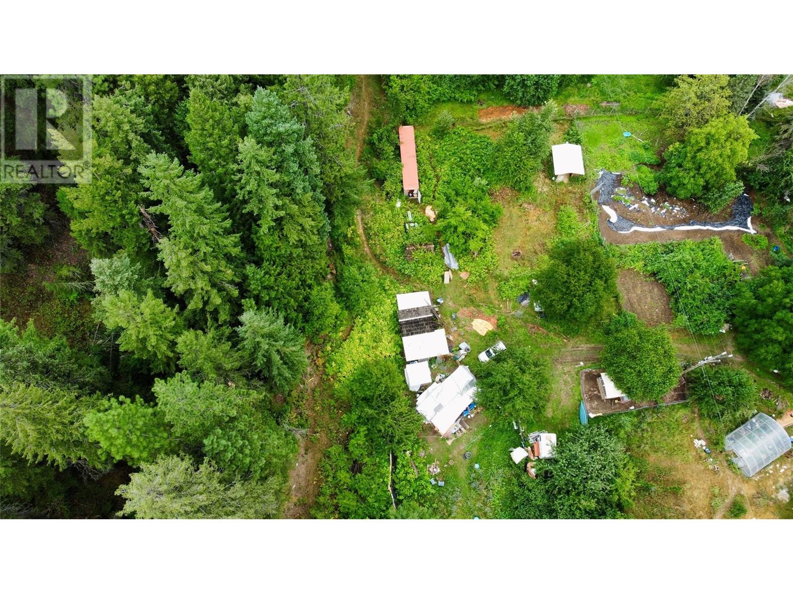 1765 Highway 3a Highway, Castlegar, British Columbia  V1N 3H3 - Photo 11 - 10354952
