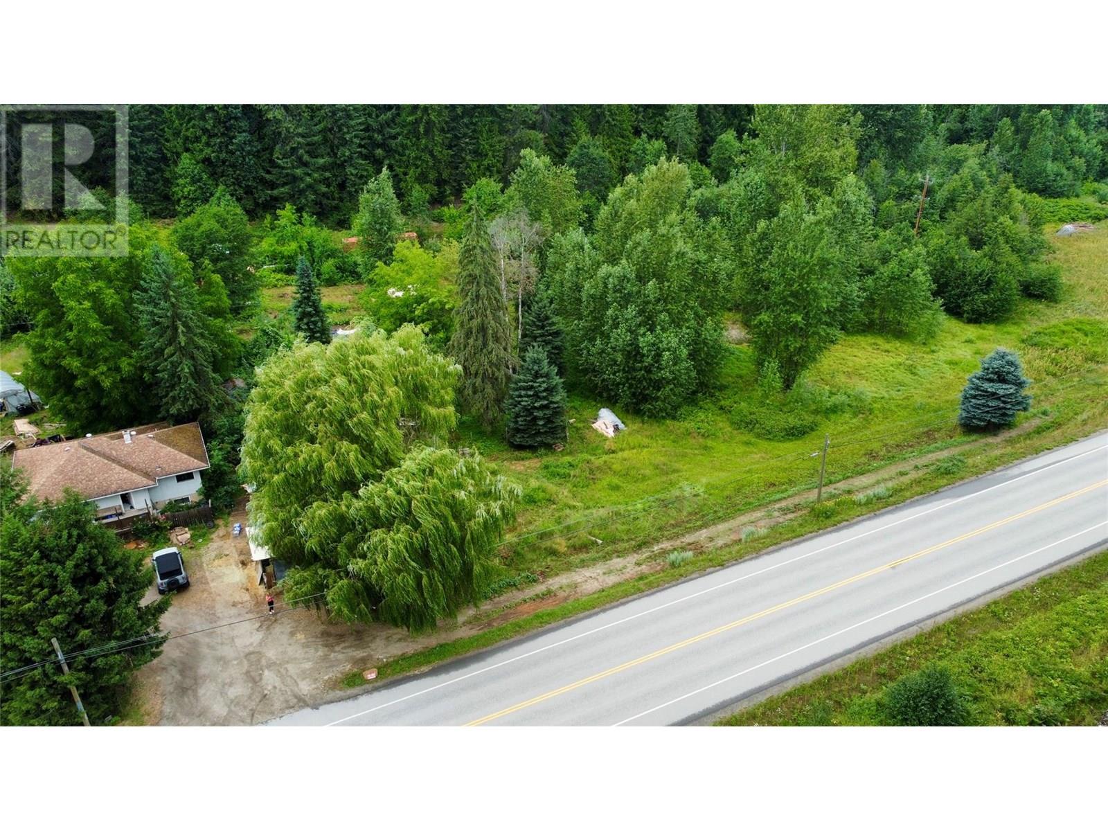 1765 Highway 3a Highway, Castlegar, British Columbia  V1N 3H3 - Photo 14 - 10354952