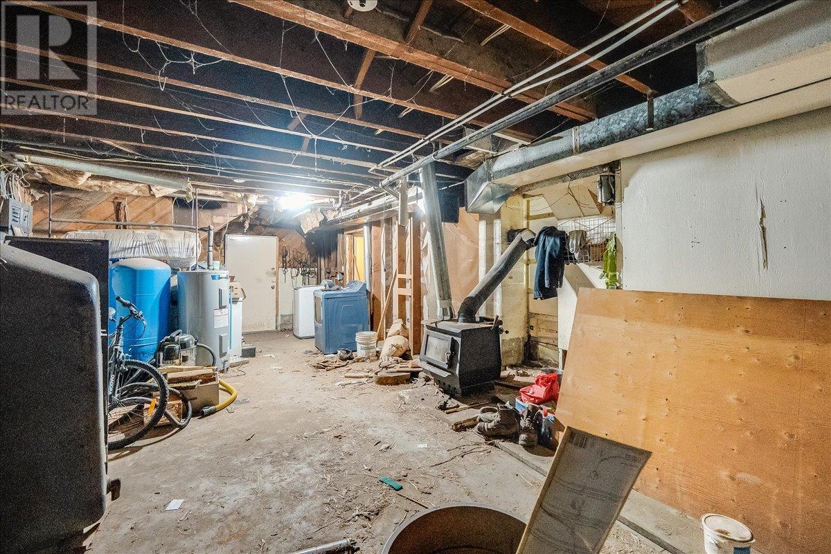 1765 Highway 3a Highway, Castlegar, British Columbia  V1N 3H3 - Photo 57 - 10354952