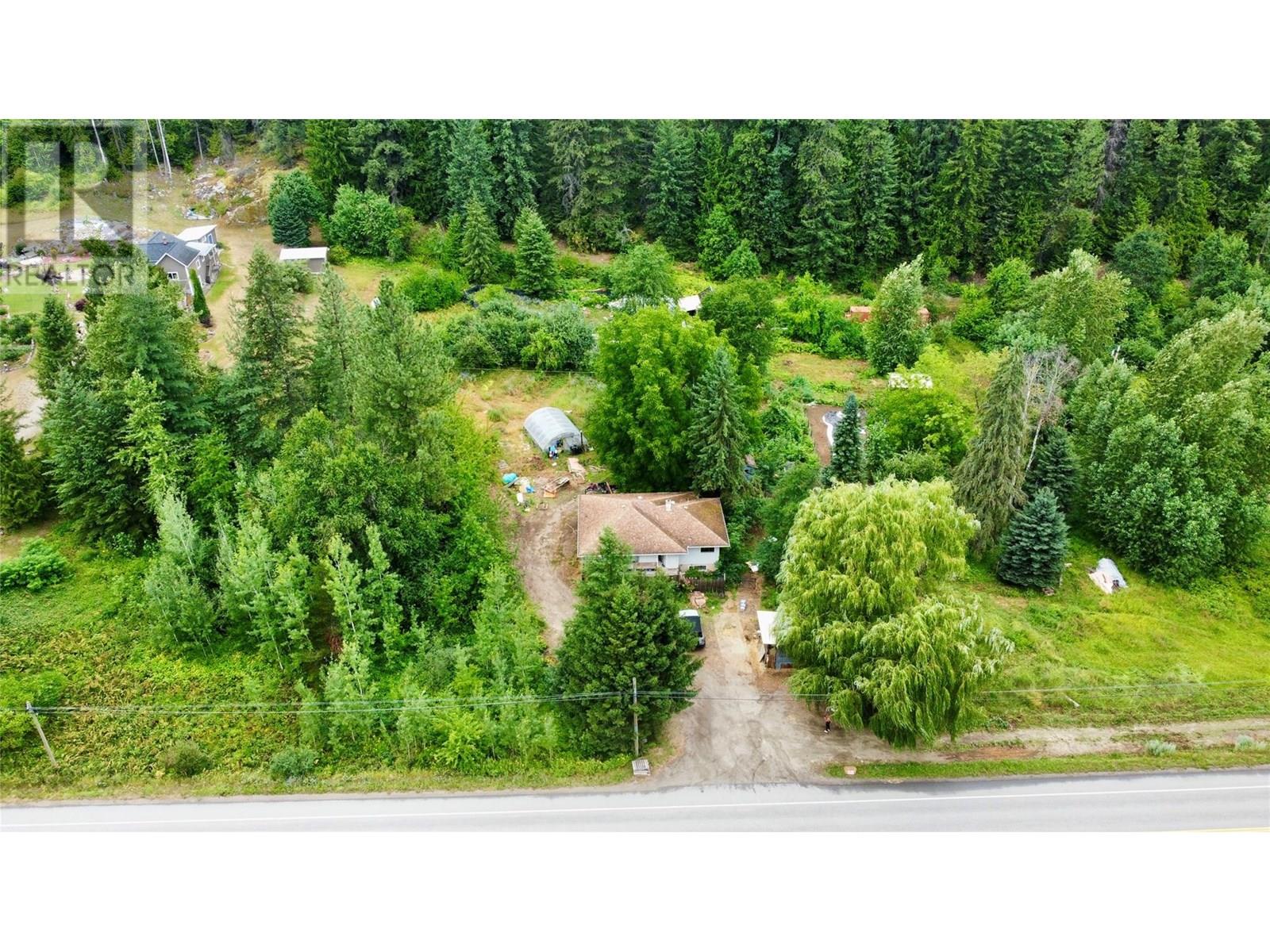 1765 Highway 3a Highway, Castlegar, British Columbia  V1N 3H3 - Photo 1 - 10354952