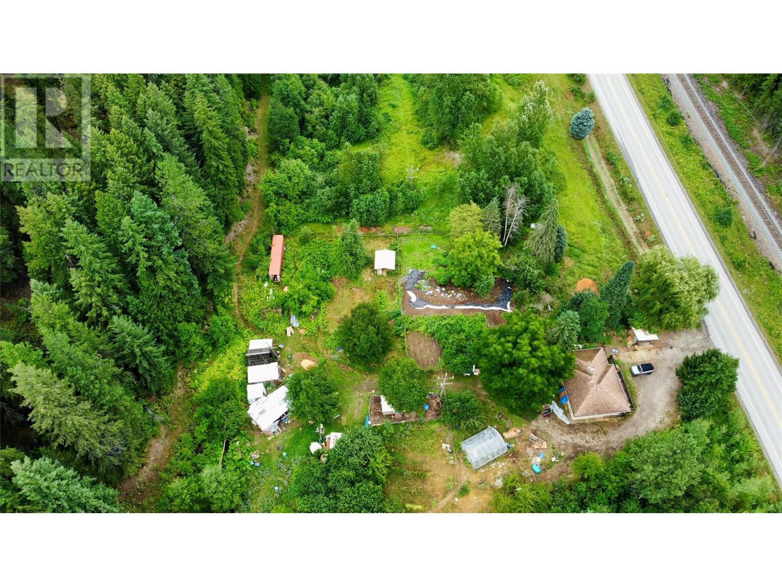 1765 Highway 3a Highway, Castlegar, British Columbia  V1N 3H3 - Photo 92 - 10354952