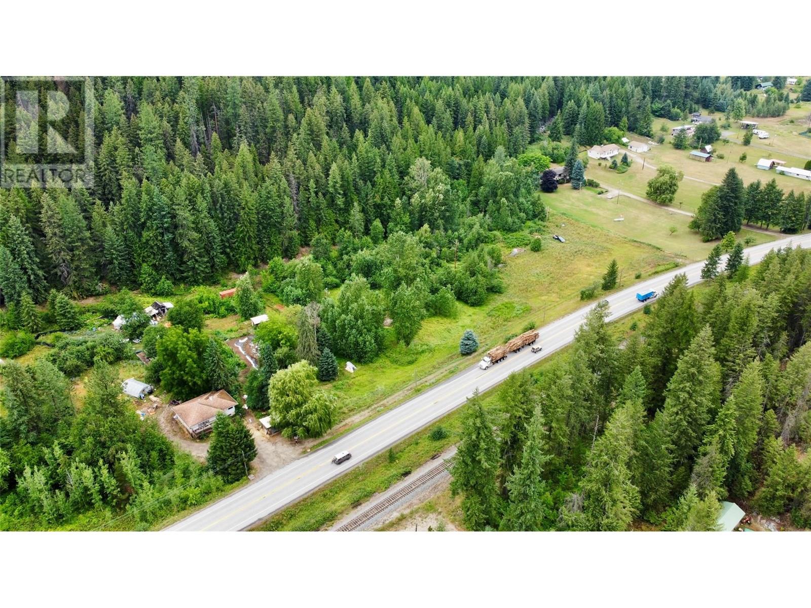1765 Highway 3a Highway, Castlegar, British Columbia  V1N 3H3 - Photo 2 - 10354952