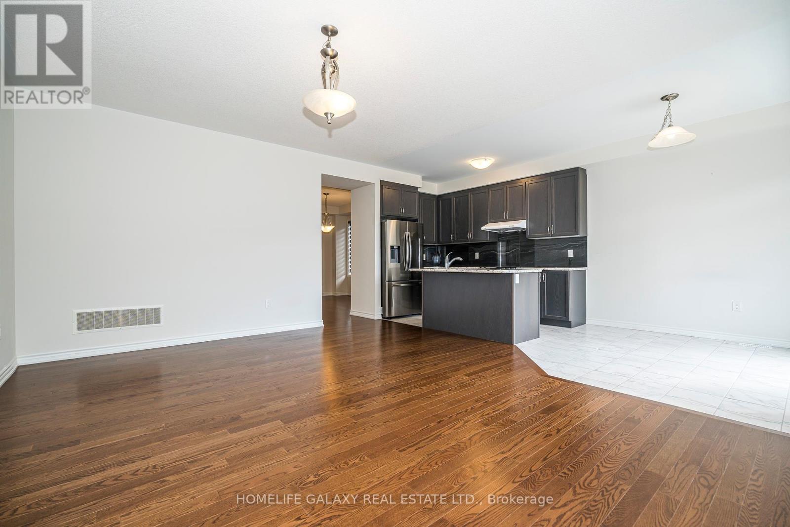 29 Bromfield Street, Whitby, Ontario  L1P 0P8 - Photo 14 - E12300071
