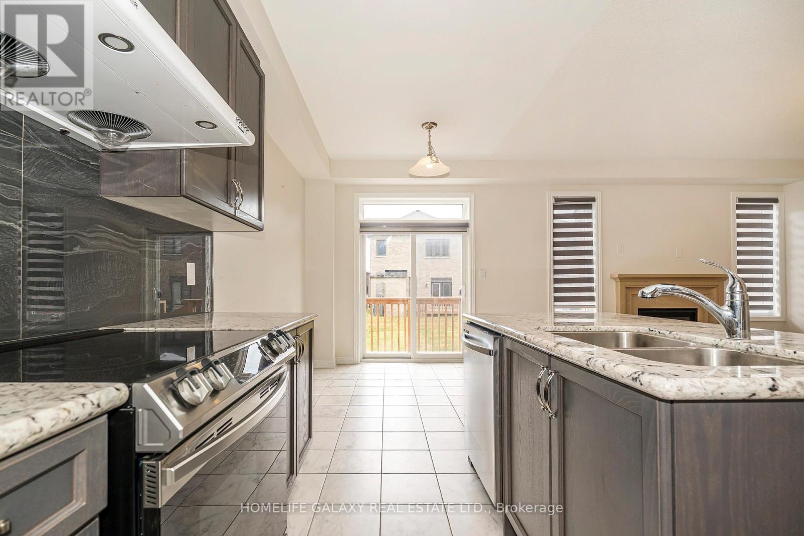 29 Bromfield Street, Whitby, Ontario  L1P 0P8 - Photo 21 - E12300071