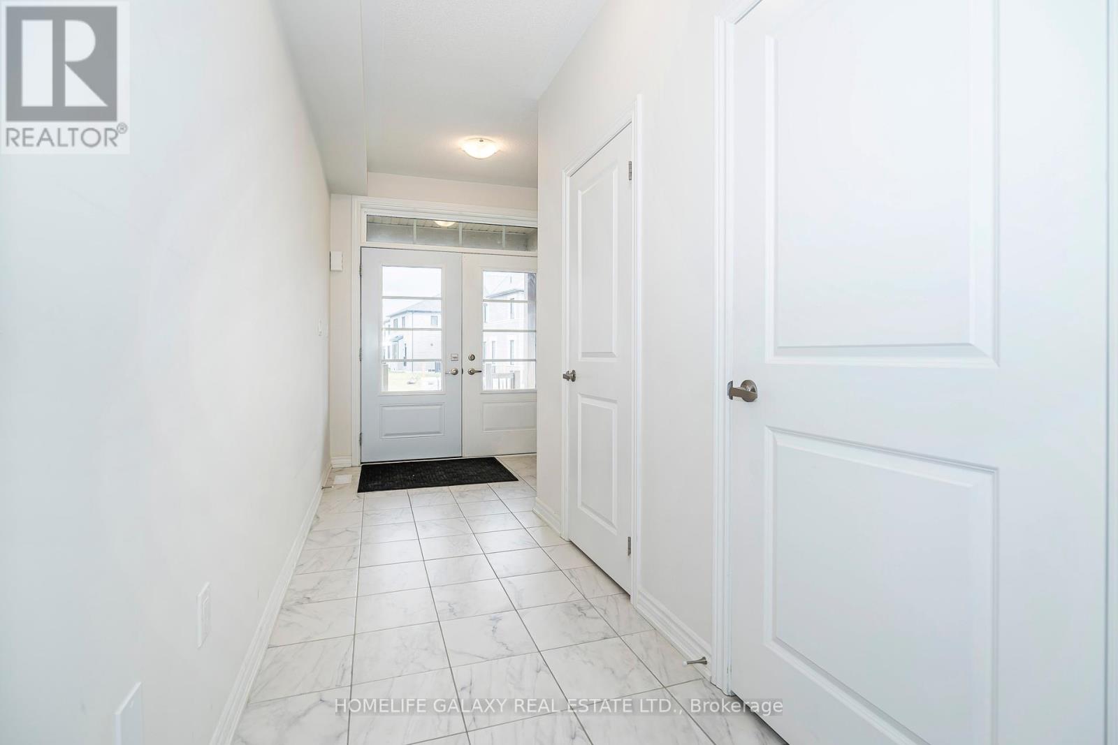 29 Bromfield Street, Whitby, Ontario  L1P 0P8 - Photo 5 - E12300071