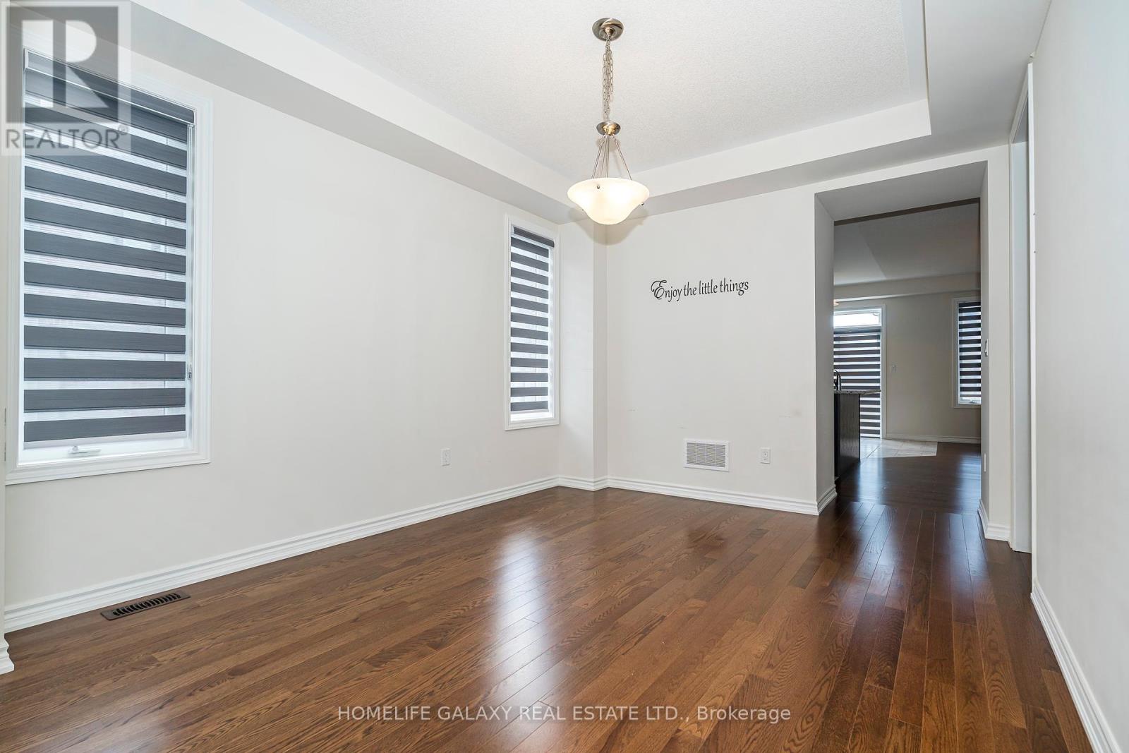29 Bromfield Street, Whitby, Ontario  L1P 0P8 - Photo 6 - E12300071