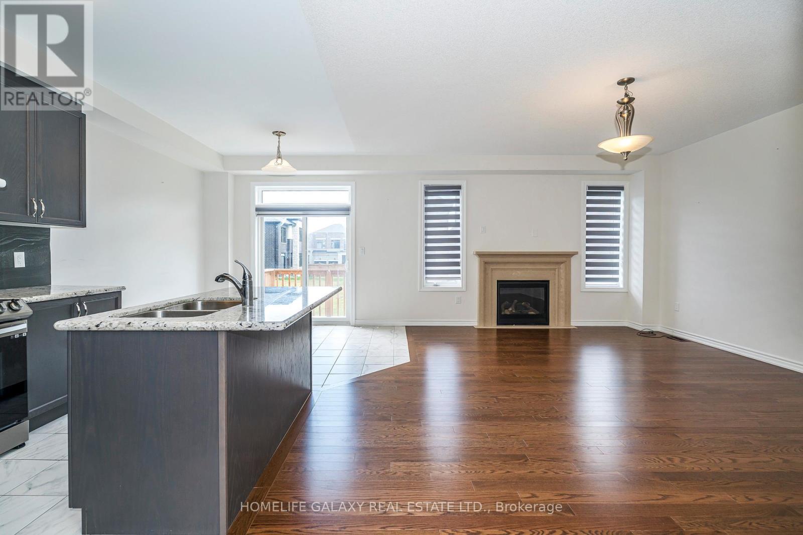 29 Bromfield Street, Whitby, Ontario  L1P 0P8 - Photo 9 - E12300071