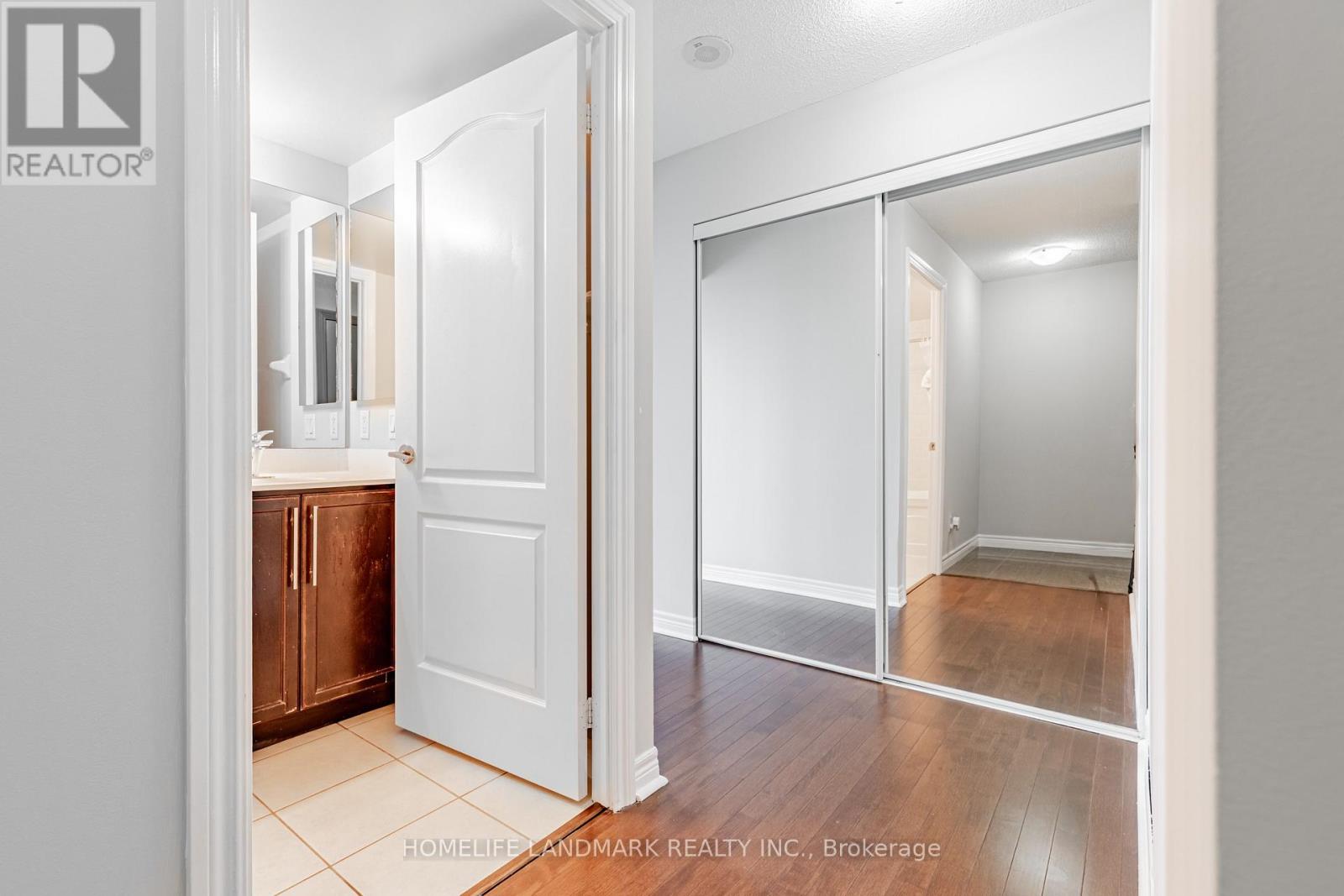 1709 - 60 Town Centre Court, Toronto, Ontario  M1P 0B1 - Photo 2 - E12300093