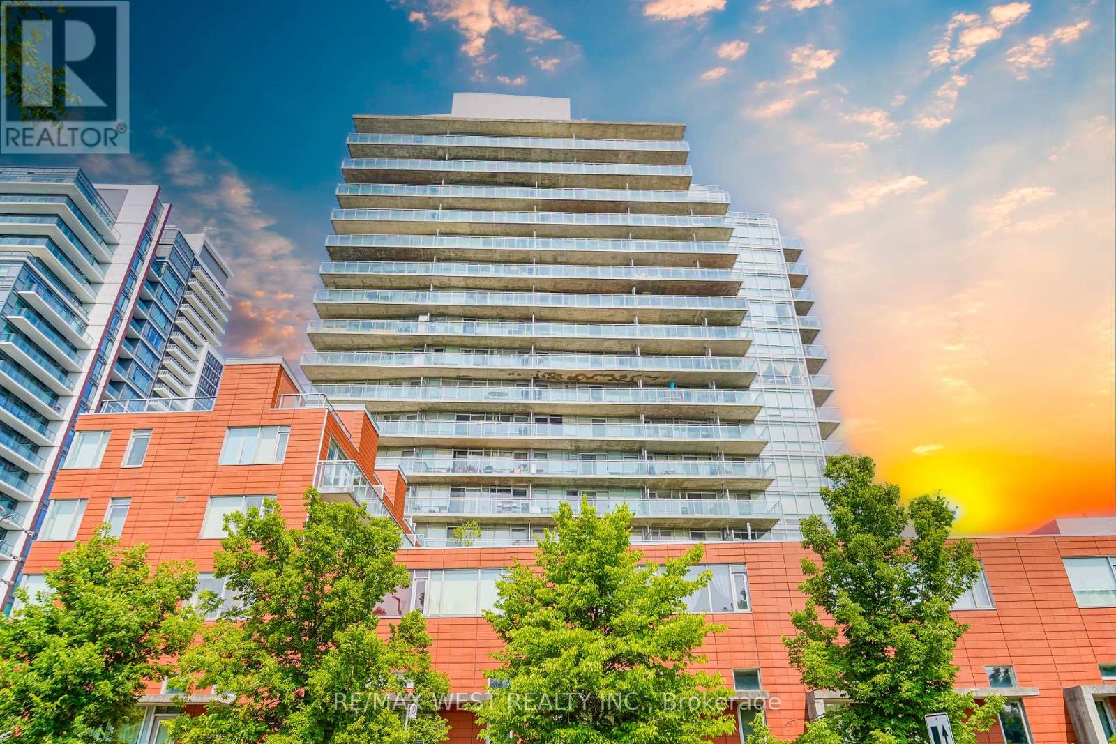 507 - 30 CANTERBURY PLACE, Toronto, Ontario